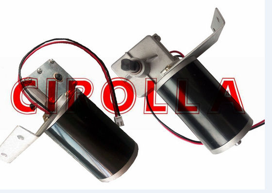 220V العاصمة البسيطة فرشاة كهربائية جير للسيارات للملابس الجاهزة الكهربائية شماعات